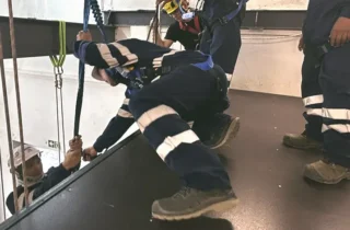 szkolenie z ewakuacji z wysokości pozwala na przećwiczenie procedur ratowniczych wysoko nisko Toruń