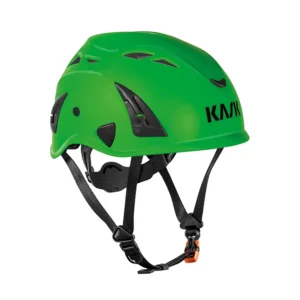 Kask ochronny KASK Superplasma AQ w kolorze zielonym z czteropunktowym paskiem podbródkowym.